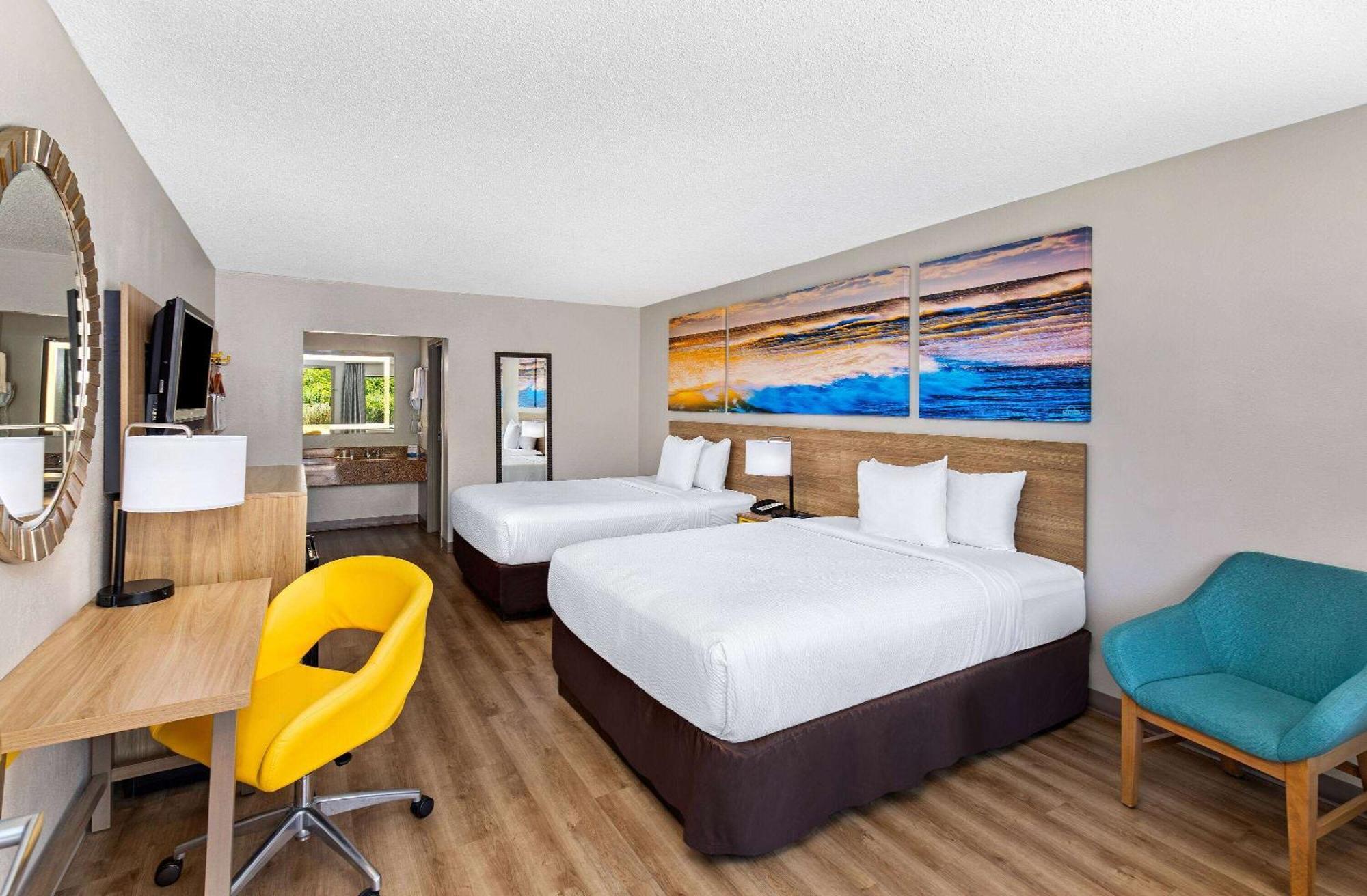 Days Inn By Wyndham St George Сент-Джордж Экстерьер фото